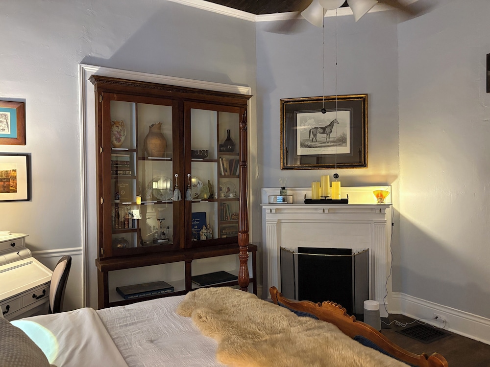 Chesnut Cottage Inn