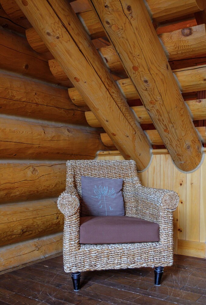 Executive Plus 52 - Beautiful Spacious log Home With Private hot tub Pool
