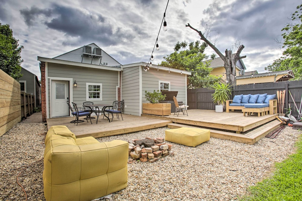 Chic New Orleans Gem w/ Deck: Walk to Cafes!