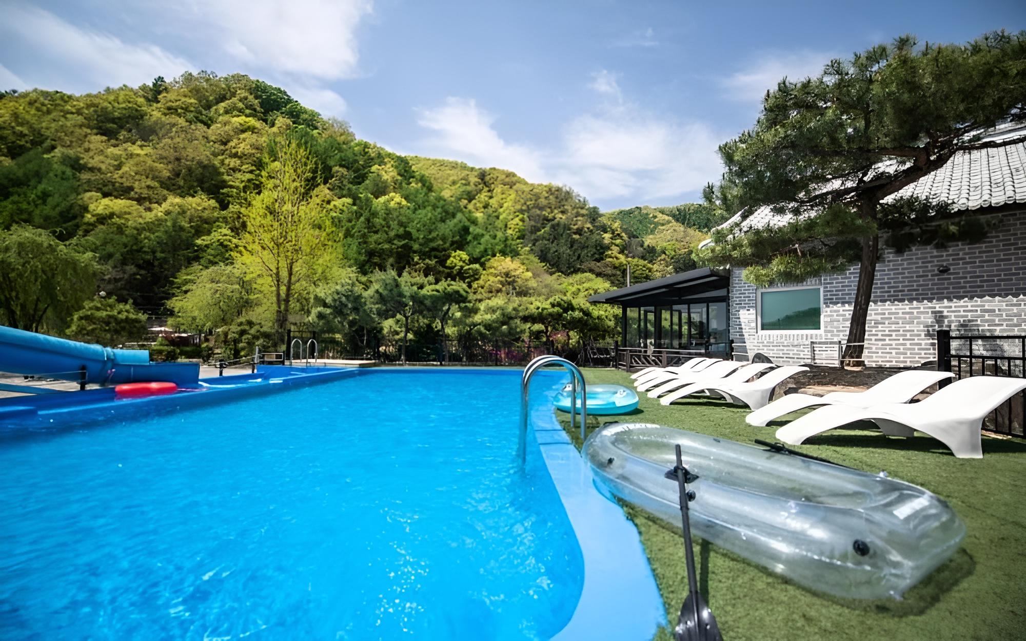 Gapyeong Chunhyang and Bangja Pension