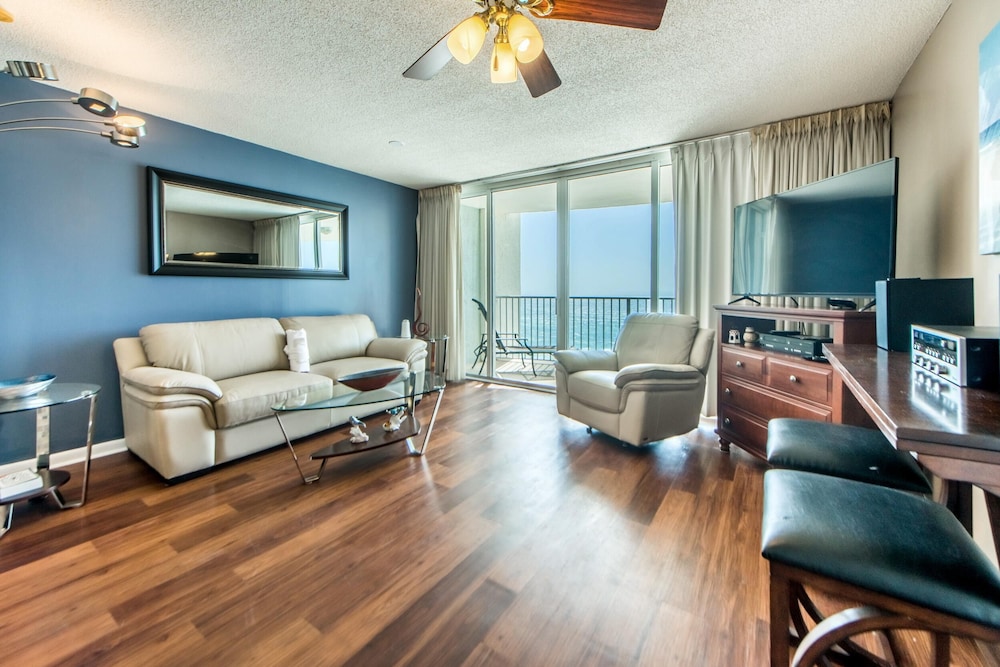 Long Beach Resort 4-902