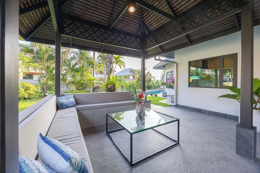Villa Waree minutes to City and Beach