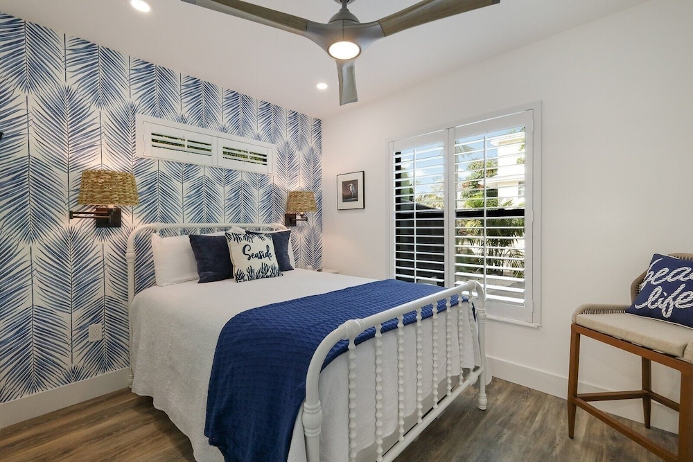 The Bea's Knees 3 Bedroom Home by RedAwning