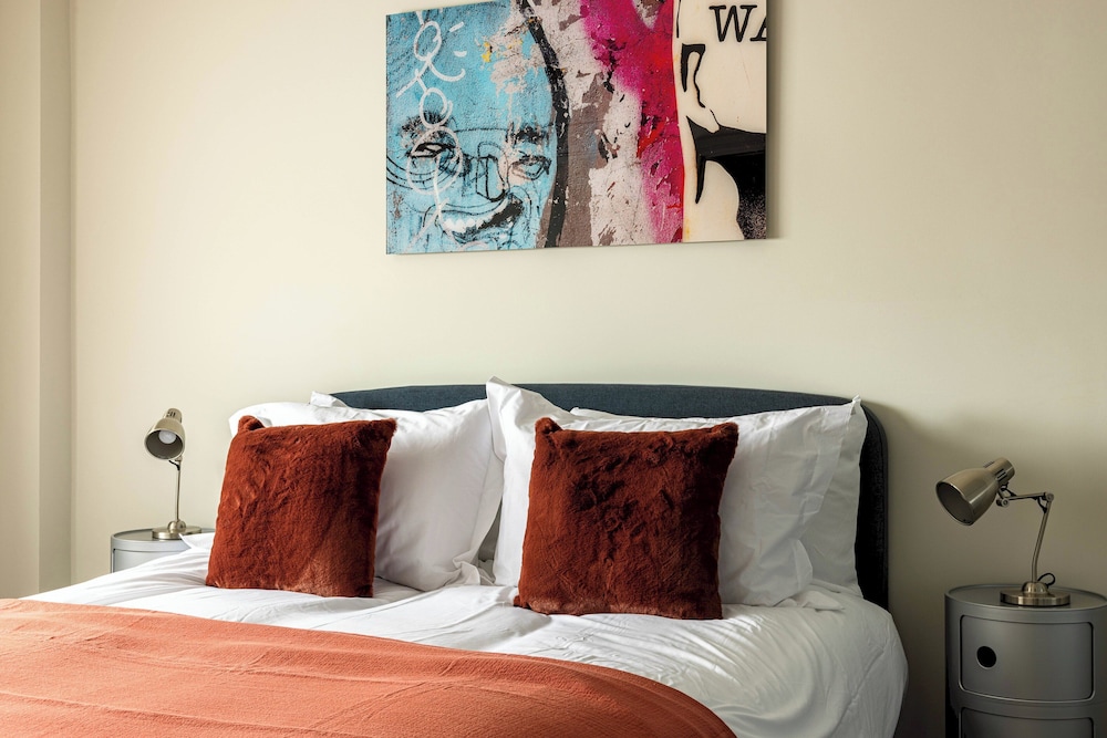 Lux Regents Park 2 bed 2 Bath Penthouse With AC