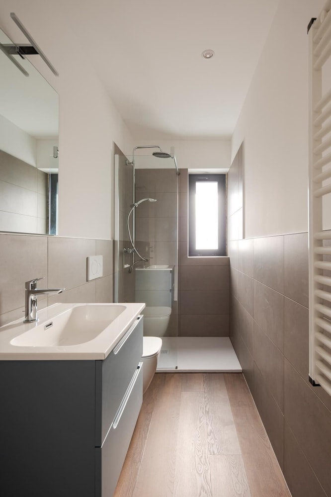 Lugano Suite Modern Concept 5
