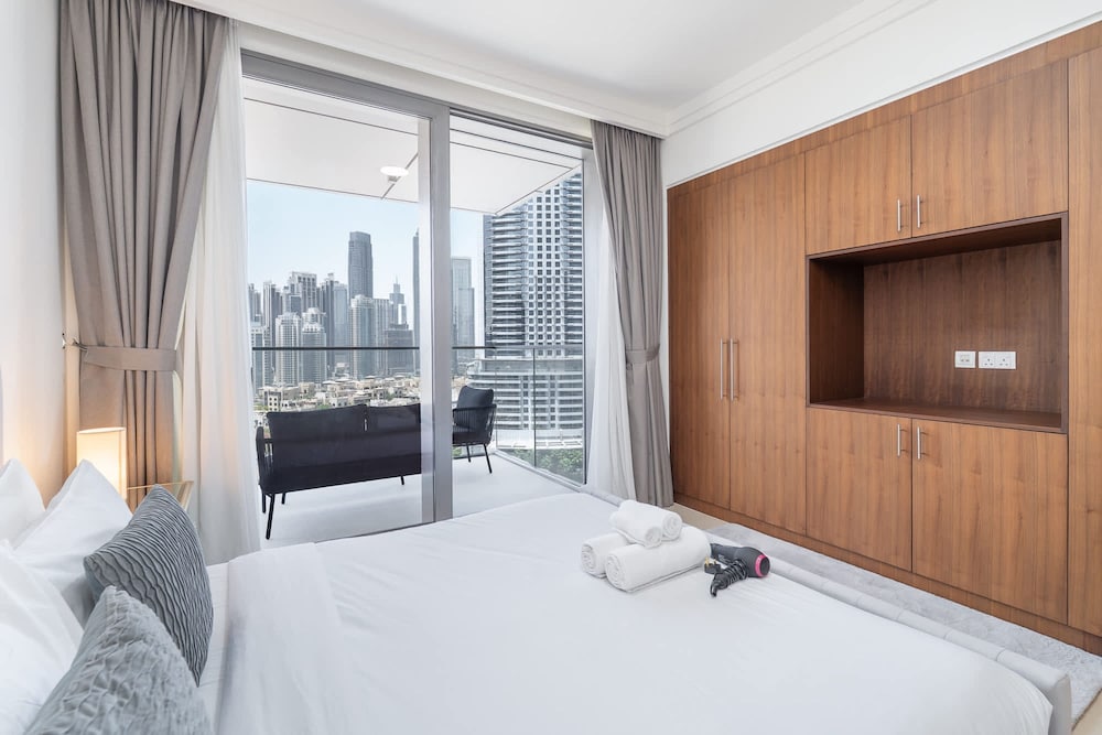 Gorgeous 1 Bedroom in Boulevard Point With City Views