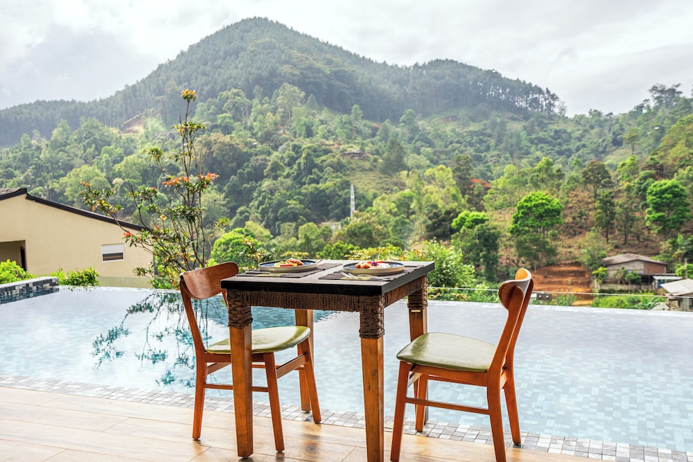 O2 Villas Ella