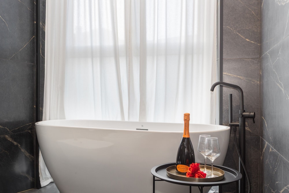 New Elegance suites