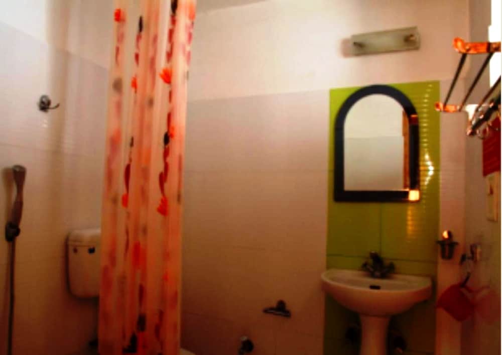 TIH Nezer View Guest House