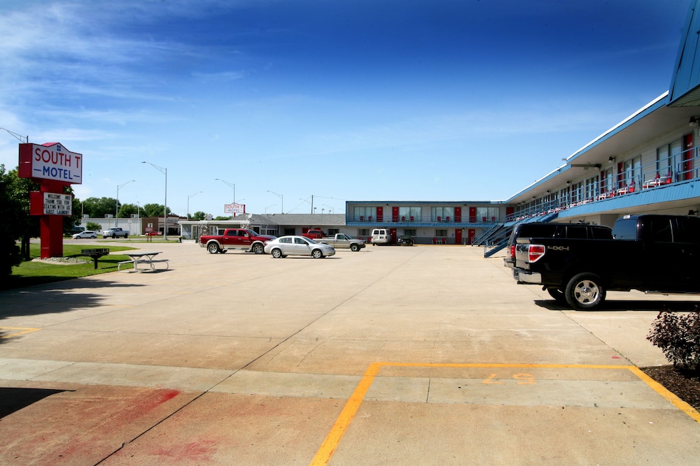 South T Motel