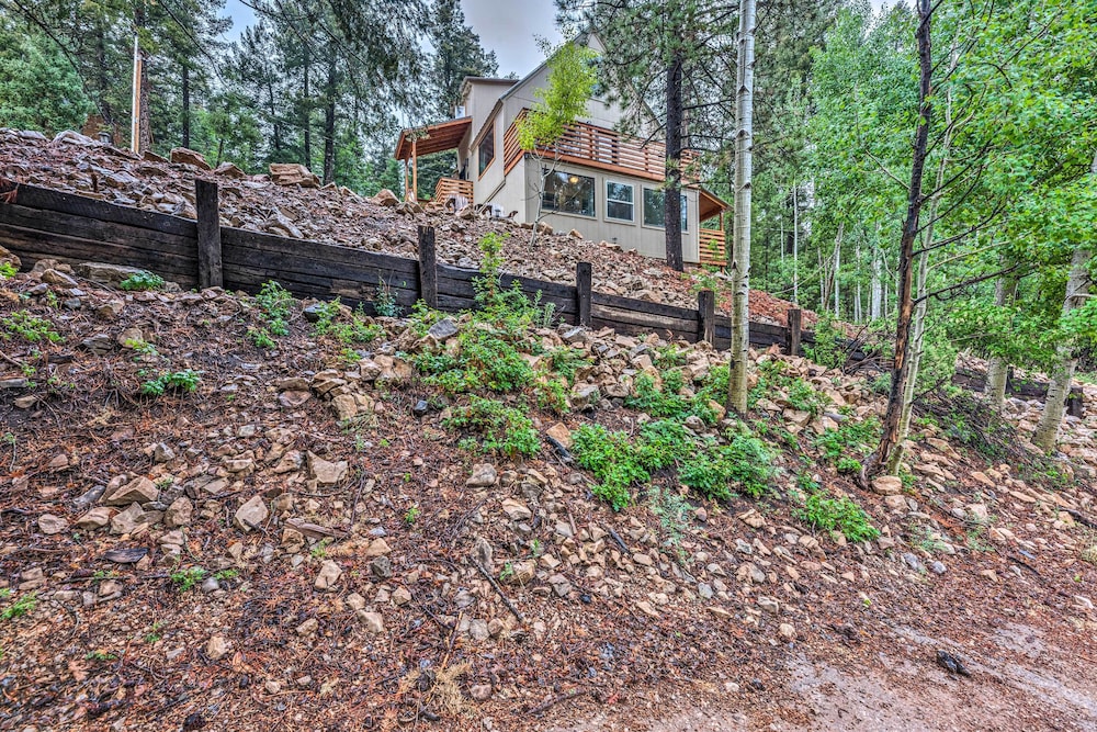 On the Rocks - A Modern Home w/ Decks & Views view 5