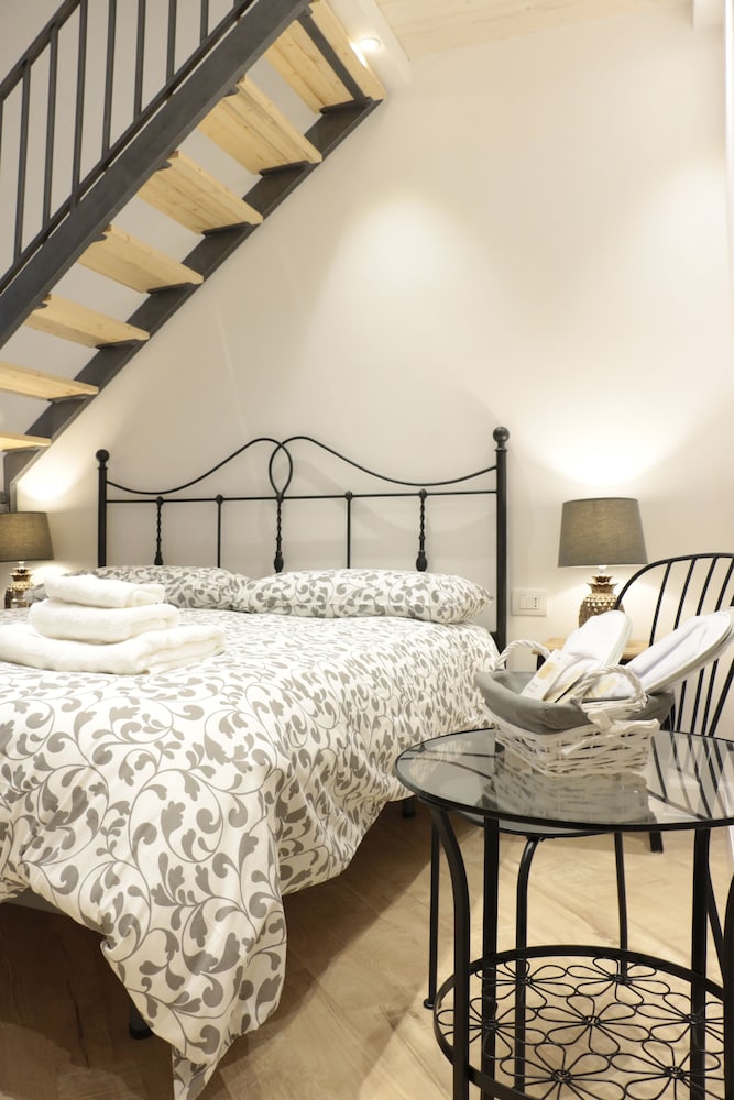 B&B Napoli La scalinata di Chiaia