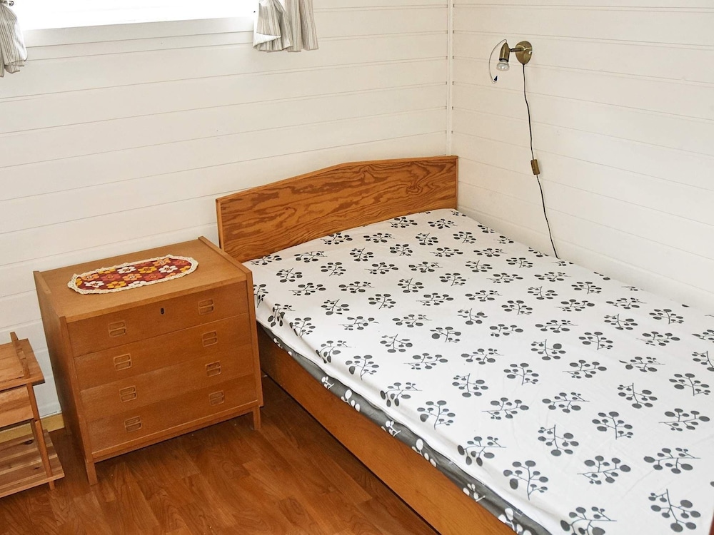 6 Person Holiday Home in Rubbestadneset view 4