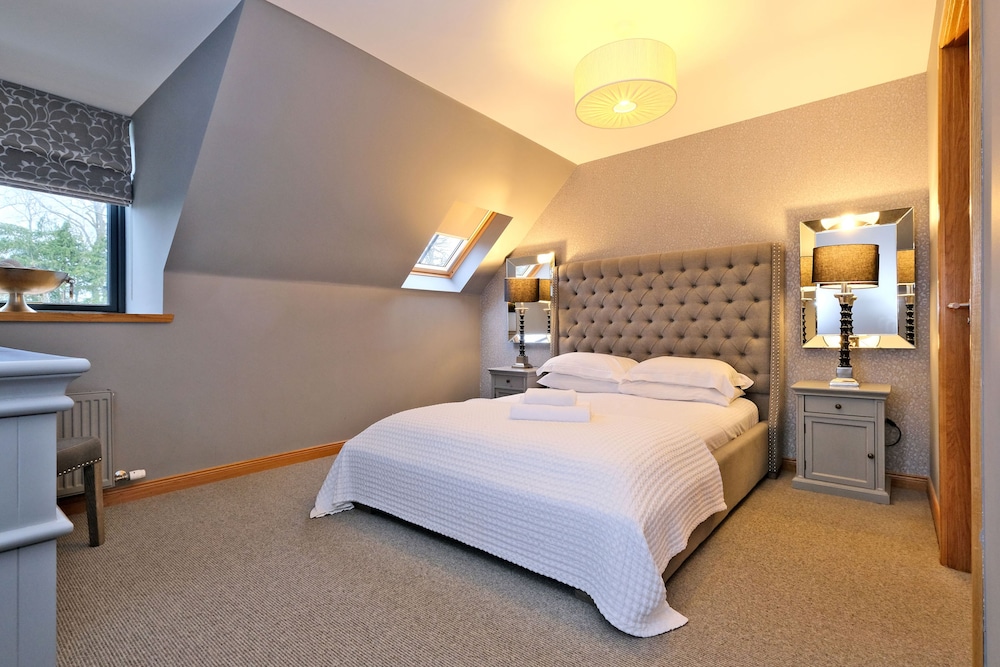 Fabulous Home in a Historic Building in Cults, Aberdeenshire view 2