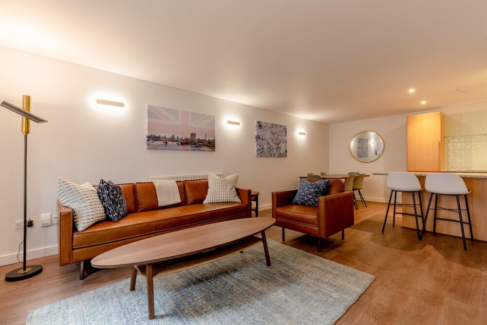 Modern And Spacious 2 Bedroom in Central London