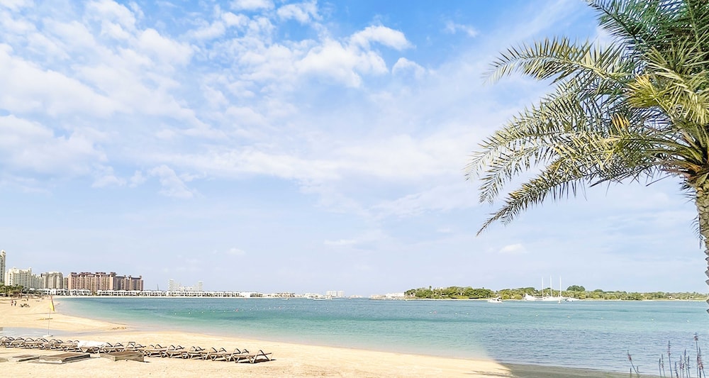 LUX Holiday Home - Azure Residence 2