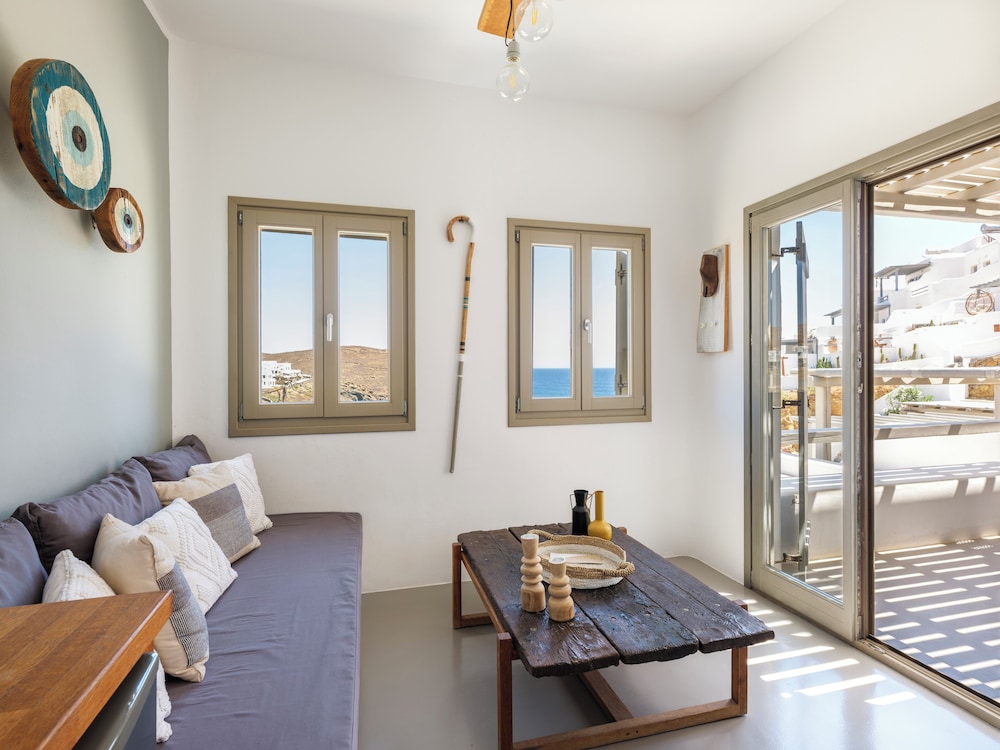 Mykonist Merchia Beach Villas & Suites