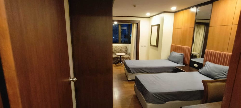 Omni Tower Sukhumvit Nana - Direct