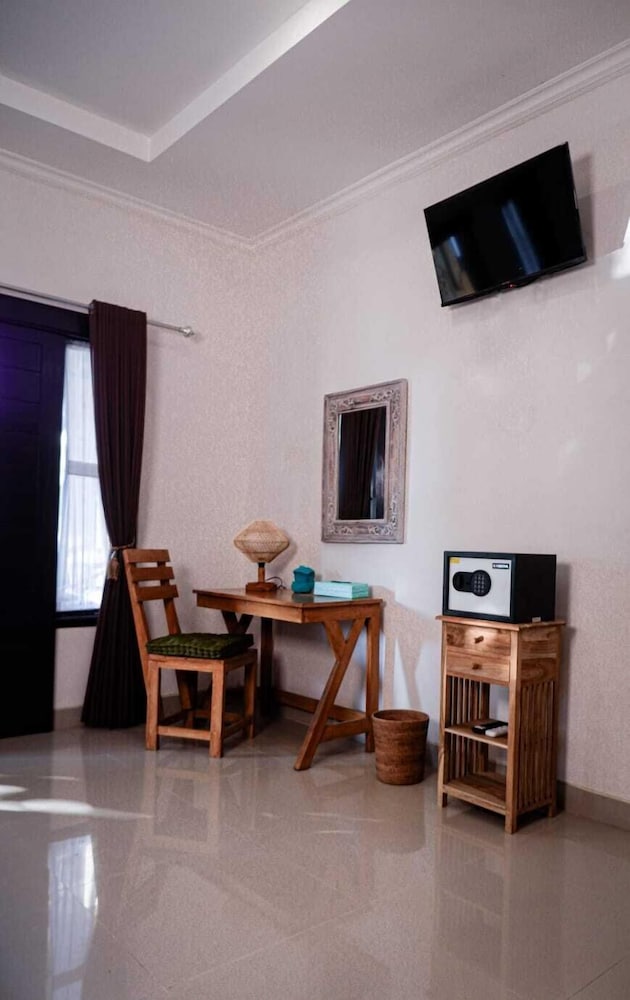 Deni Guesthouse