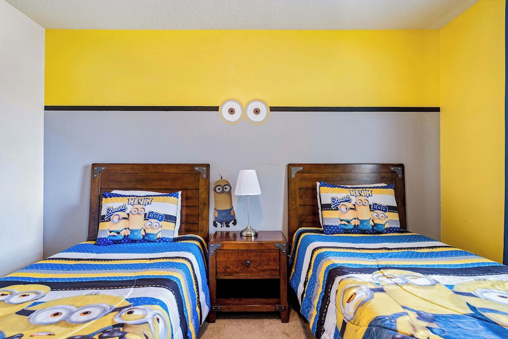 Loft & Leisure Villa 6 Bdrs!