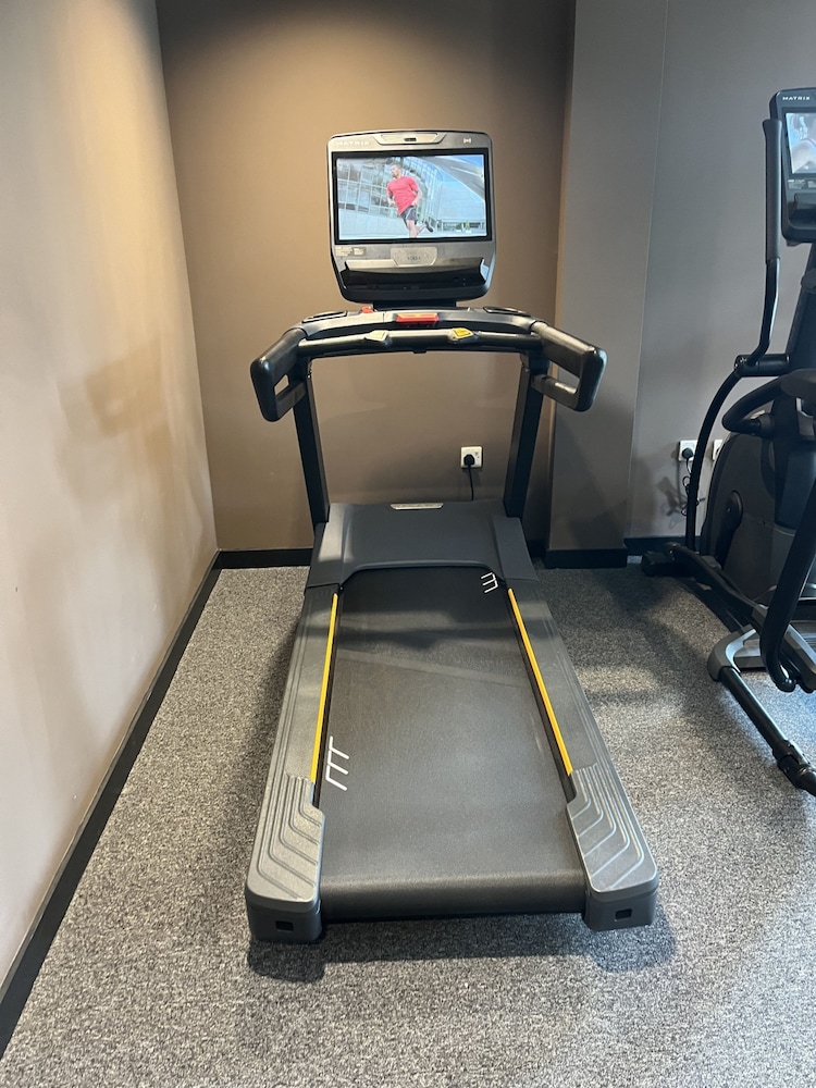 Superb City Centre new Built Flat and gym