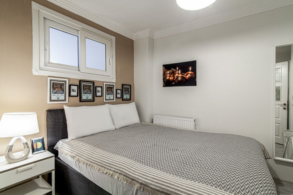 Cozy Flat Close to Various Malls in Kagithane