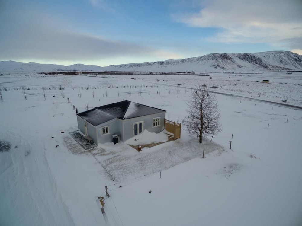 Gamla húsið - The old house