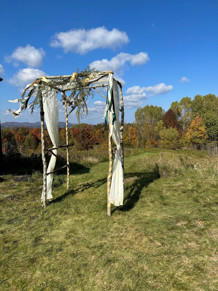 Relaxing Nature Retreat Perfect for Large Groups