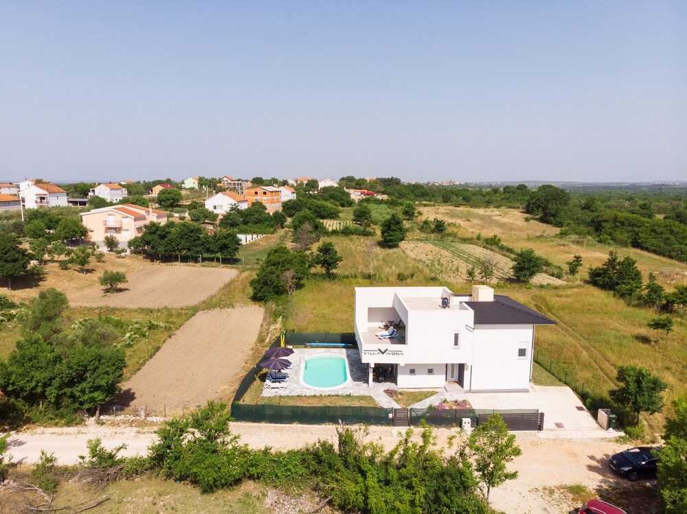 House Villa Ivona
