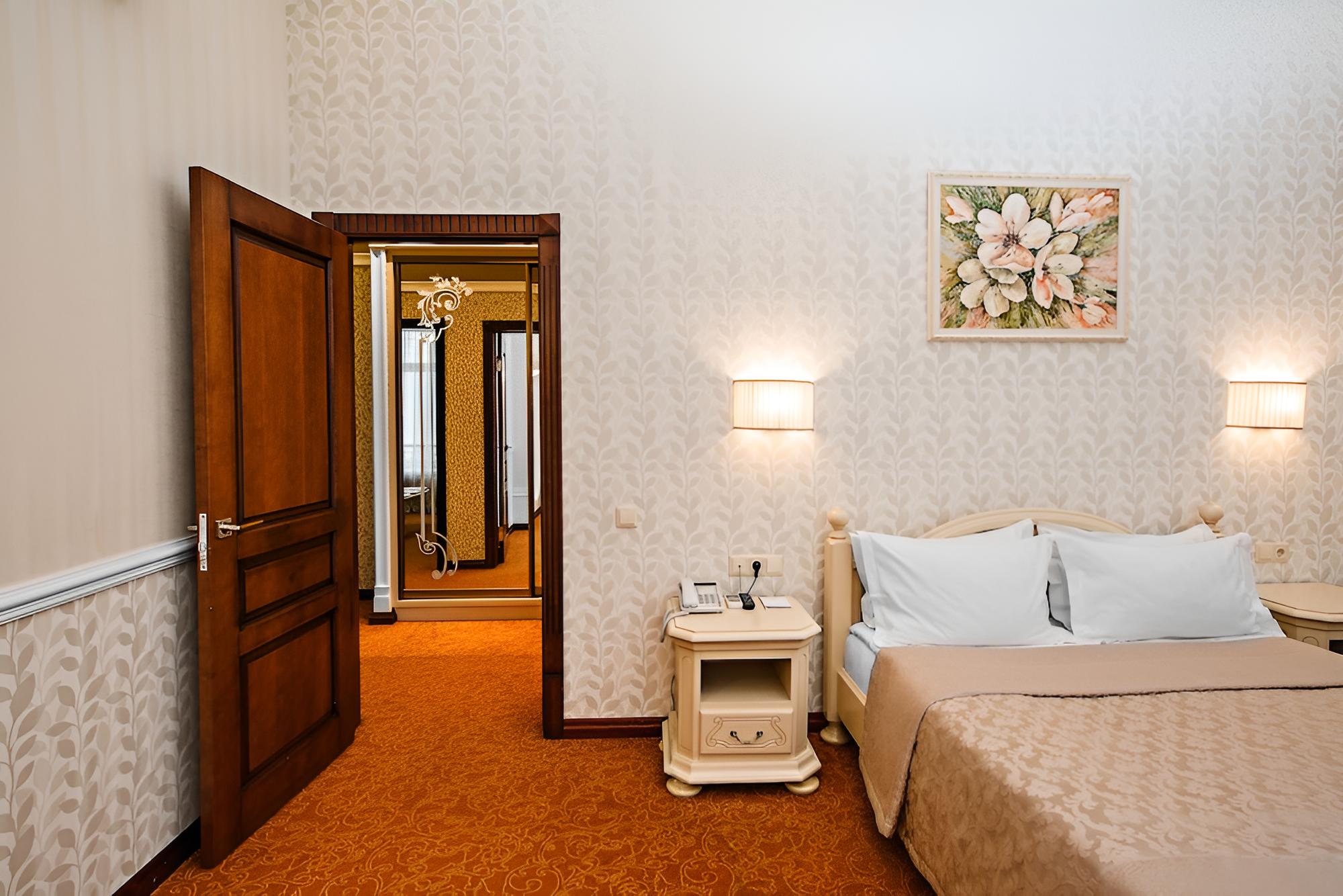 Metropol Hotel