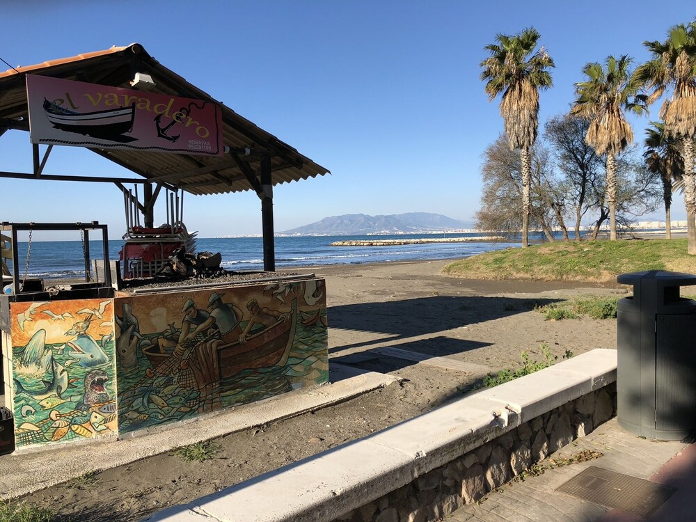Rentcostadelsol Malaga-El Palo