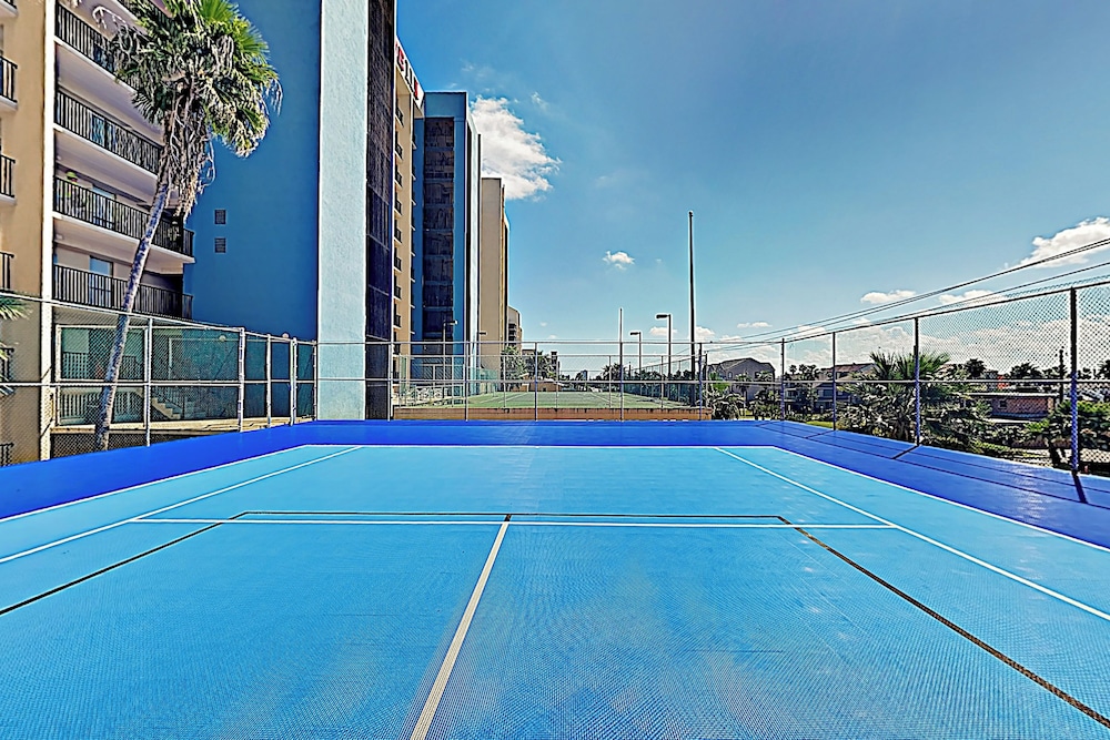 Gulf-front 2BR w/ Resort Amenities, Beach Access
