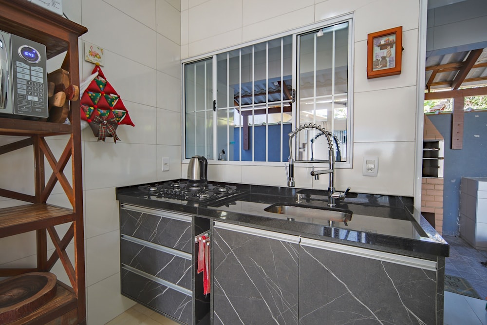 Casa pet Friendly c Churrasqueira em Boraceia