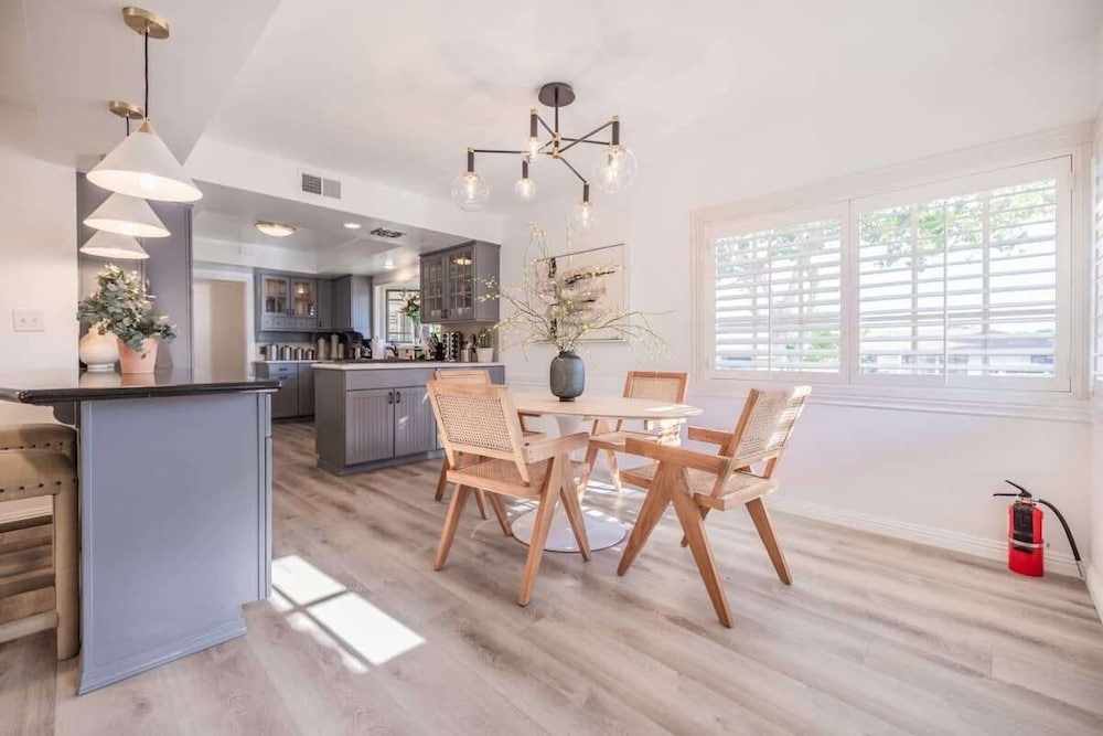 @ Marbella Lane - Serene Ranch Style Home W/pool
