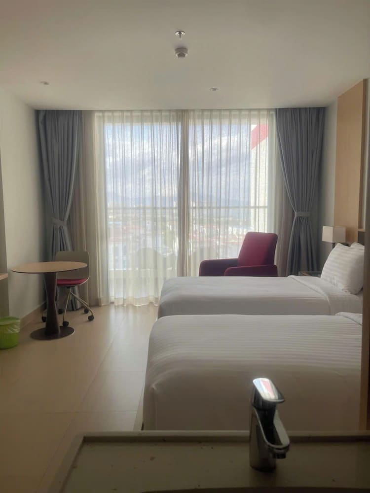 AirPort Cam Ranh Resort