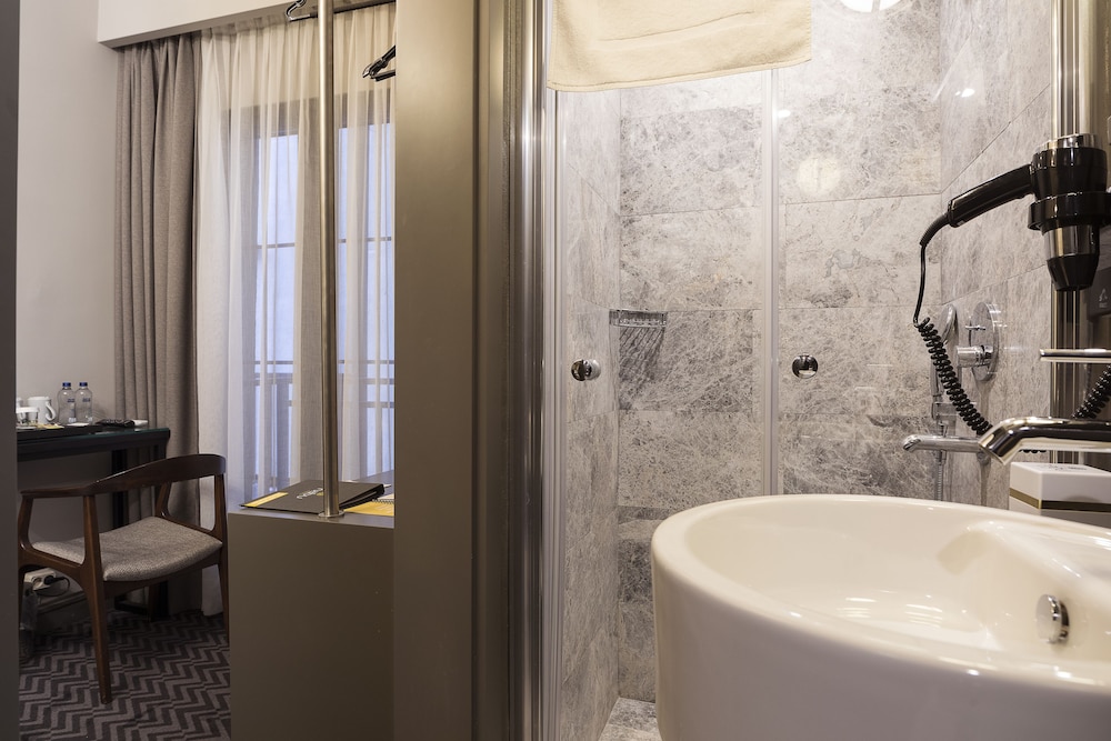 Nabu Hotel - Image 45