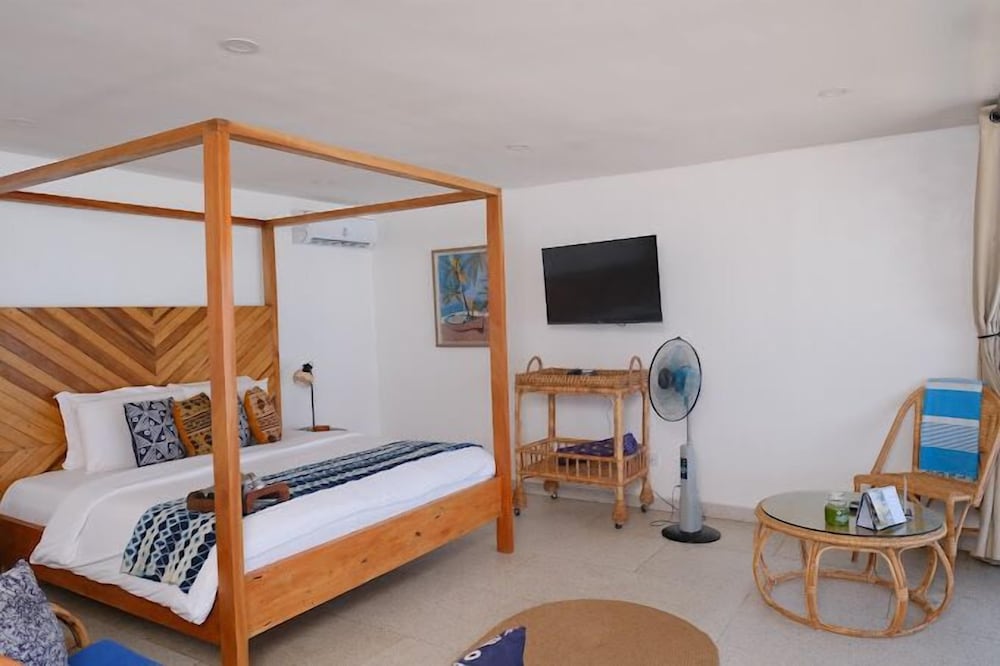 Rosh Beach Resort