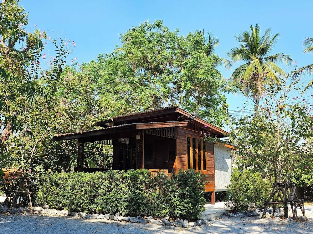 Punnattha House by Peema Villa