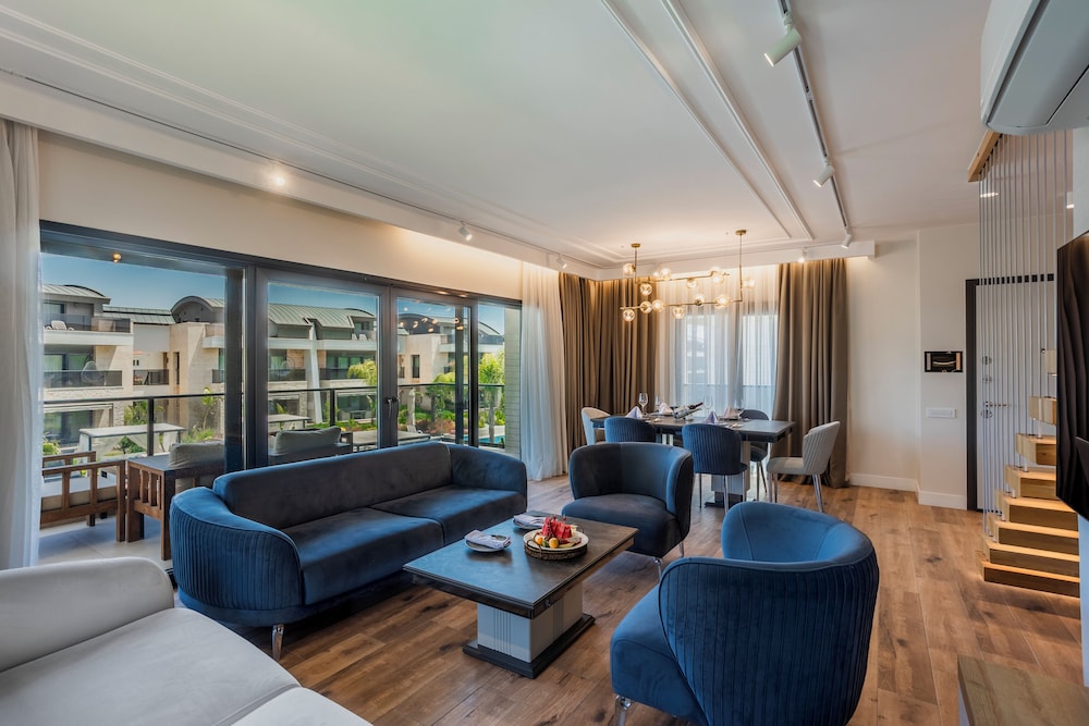 Luxury Garden Suites