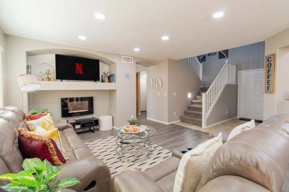 Casa Aria 4br Home & Heated Pool 4 Bedroom Home