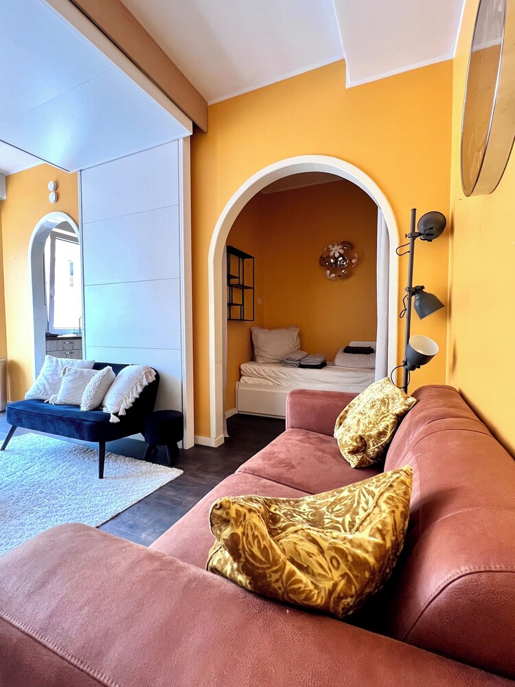 Beachfront & Sea View Sleeps 6