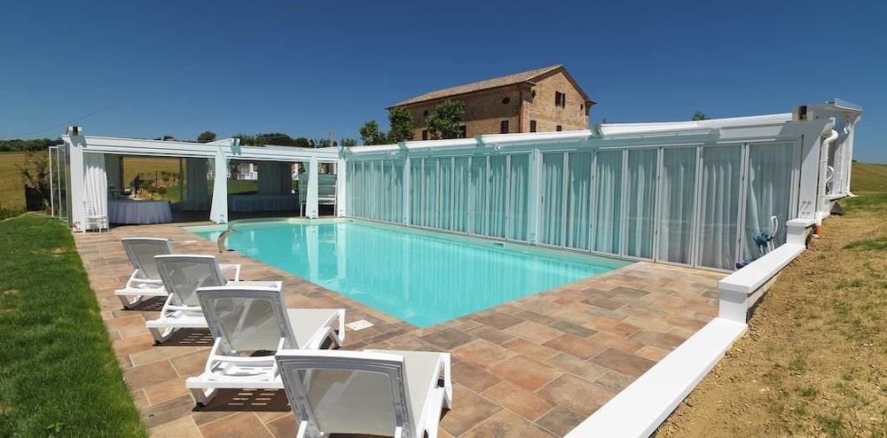 Villa Resort Tre Castelli view 3