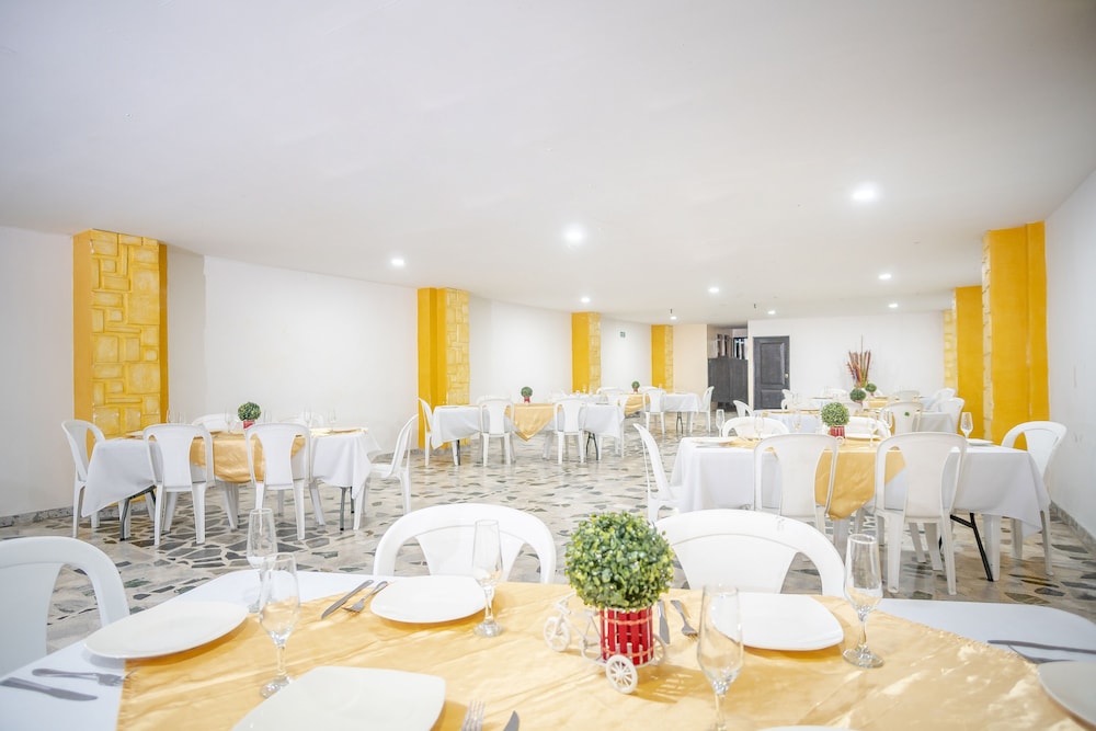 Ayenda 1910 Gold Plaza - Property Image 7