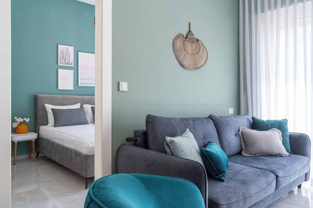 Tranquil Stay Near Beach by Sea N' Rent
