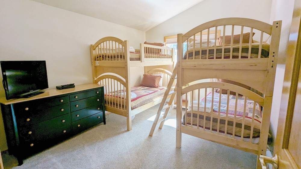 Mcnary 20 5 Bedroom Home