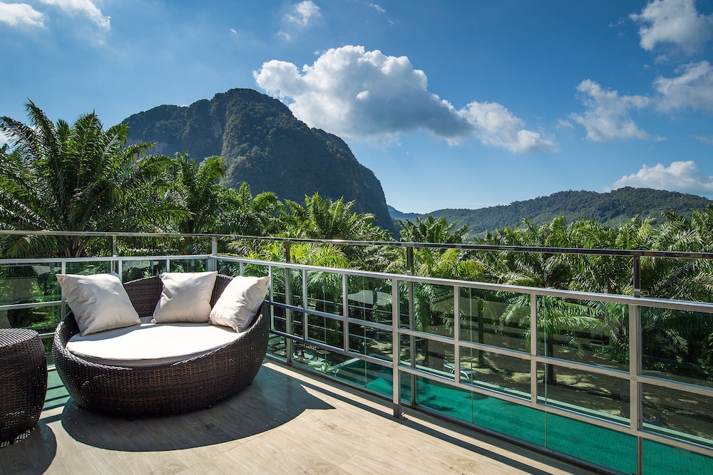 Krabi Green Hill Pool Villas