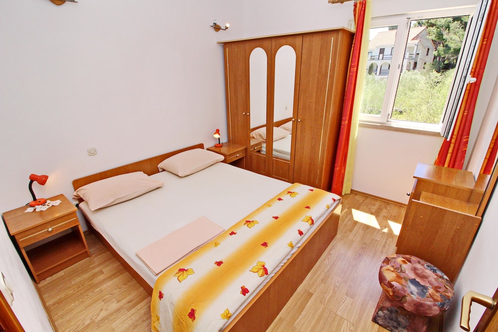 Apartments Veselka