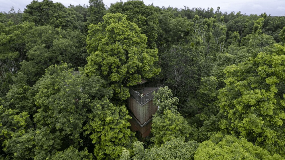Crystal Kuruva Nature Resort & Spa