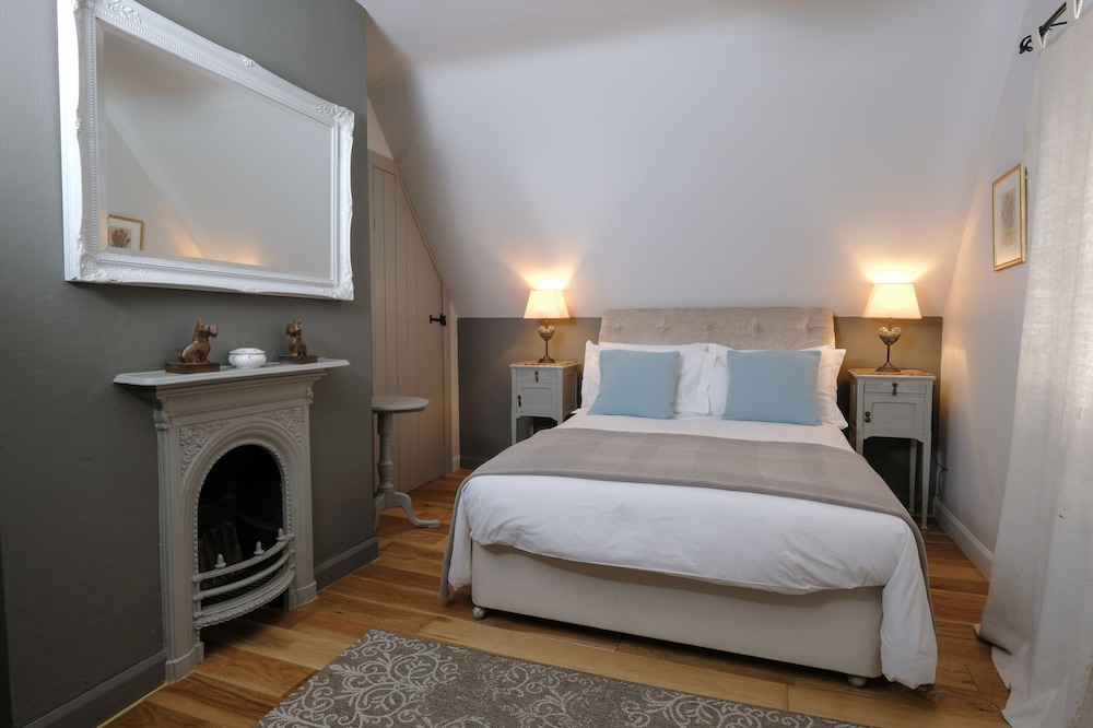 Orchard Cottage view 4