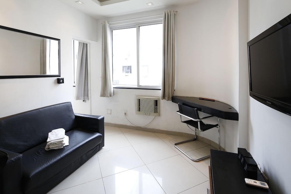 Rio Rentals 021 - U010 Excelente apartamento em Copacabana